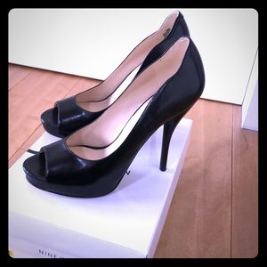 Nine West Black Peep toe pumps
